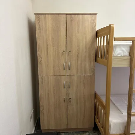 Lemon Breeze Hostel *