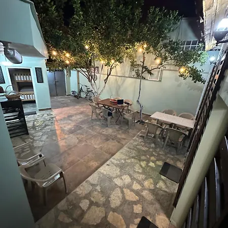 Lemon Breeze Hostel Tirana