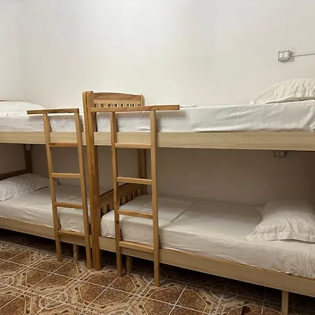 Lemon Breeze Hostel *