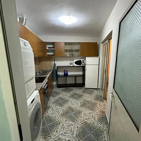 Lemon Breeze Hostel Tirana